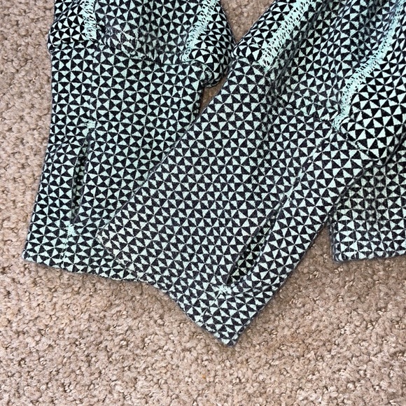 Mint Green and Black lulu full zip scuba - Picture 4 of 6